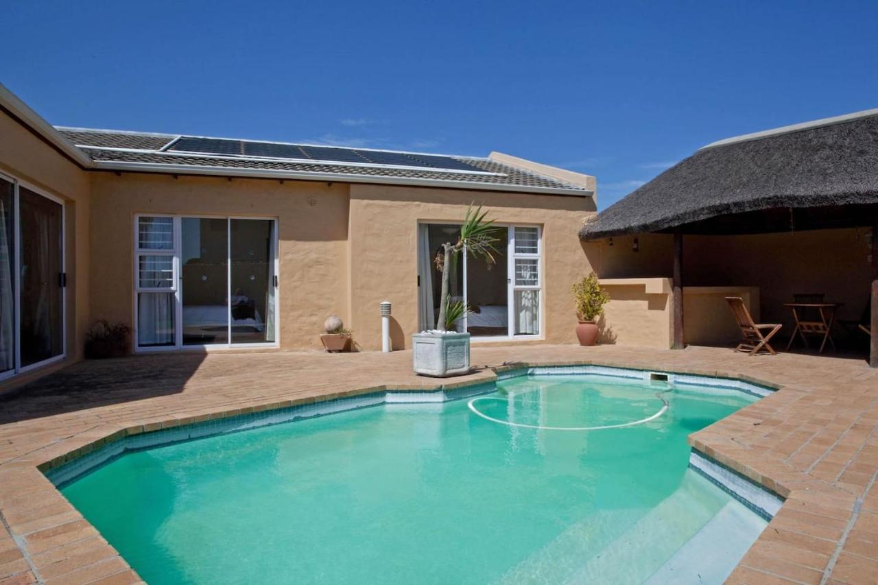 Ibis Holiday Home Cape Town Exterior photo